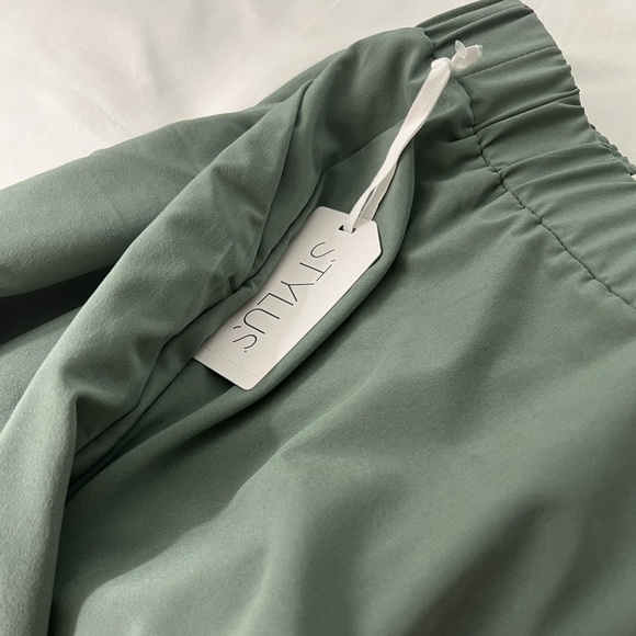 NWT Women’s Stylus Green Shorts XXL - Picture 10 of 11